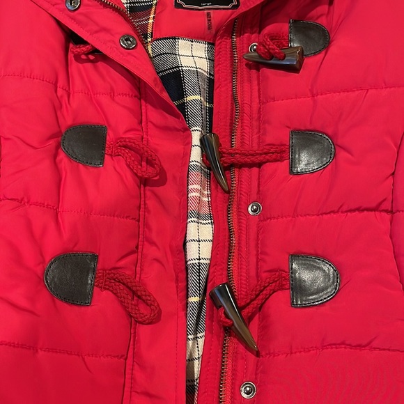 Red vest - Picture 4 of 12